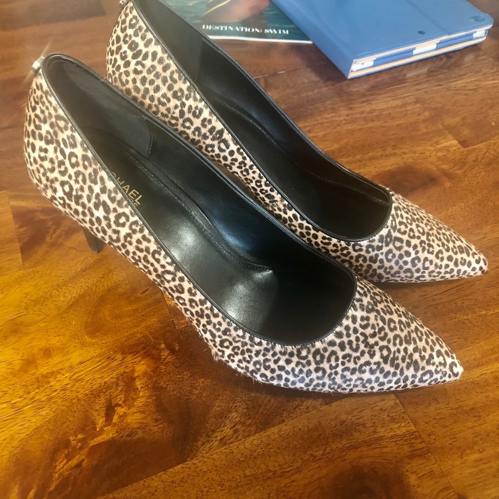michael kors leopard pumps